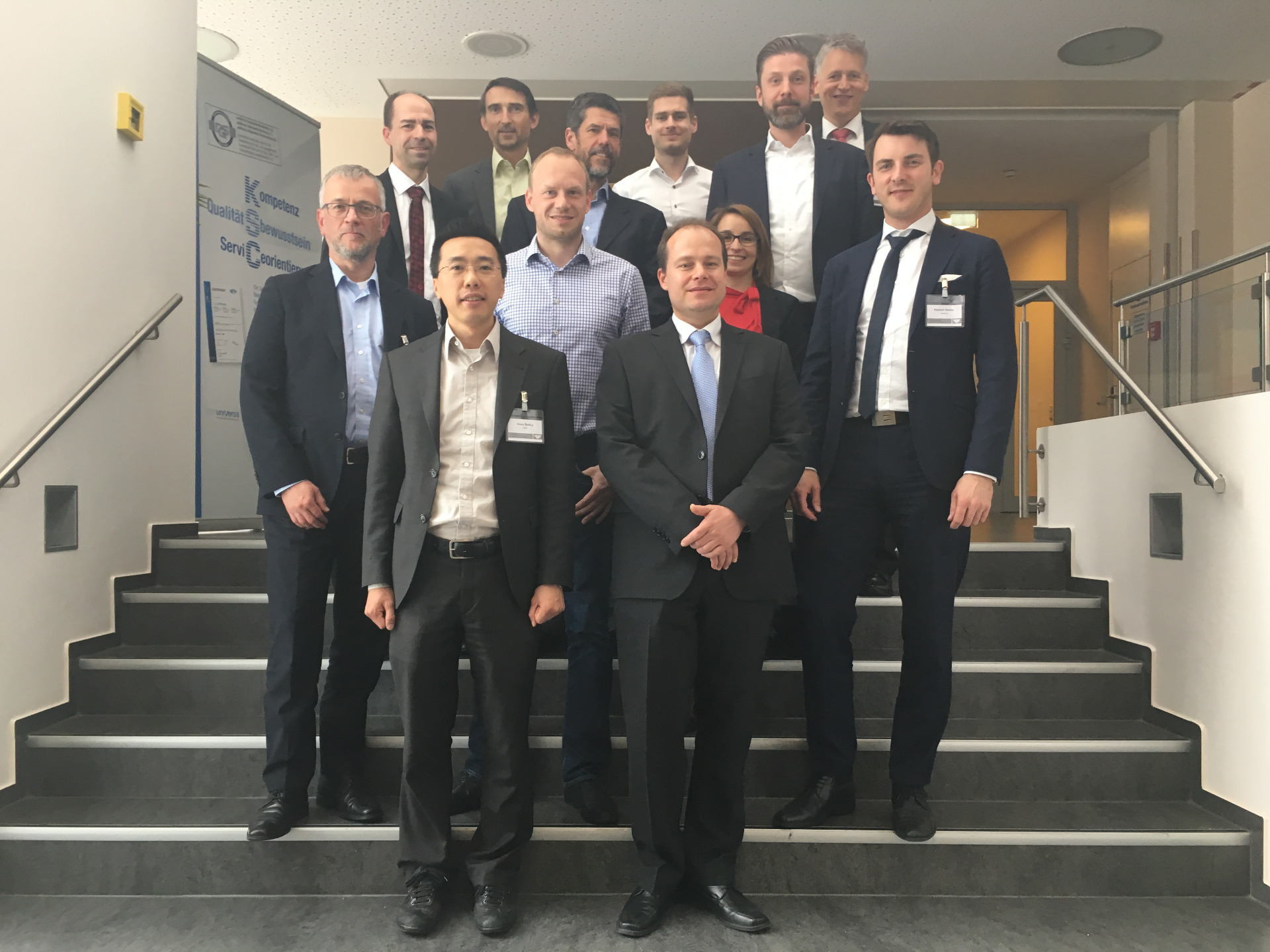 Hintere Reihe von links: Jens Eichholz (Generali Deutschland AG), Assen Stefanov (SV SparkassenVersicherung AG), Dieter Rübener (AachenMünchener Lebensversicherung AG), Oliver Schwammberger (uniVersa), Boris Gevelhoff (Signal Iduna), Ralf Mund (BGK)

Mittlere Reihe von links: Ralf Immig (Generali Deutschland AG), Martin Heinkel (uniVersa), Claudia Nahm (ALTE LEIPZIGER Lebensversicherung aG), Stefan Kleinert (HALLESCHE Krankenversicherung aG)

Vordere Reihe von links: Sokly Guoy (DEVK Vesicherungen), Stefan Schiller (BGK)